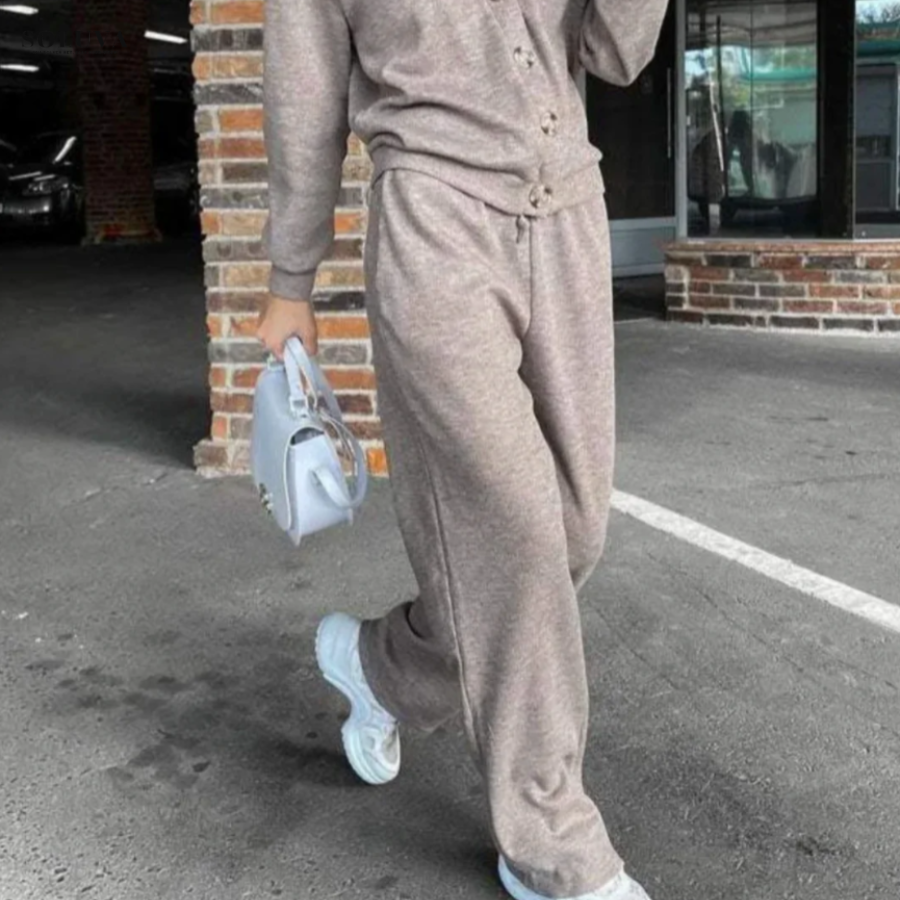 Ava - Fluweelzachte Knitset