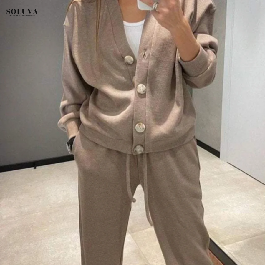 Ava - Fluweelzachte Knitset