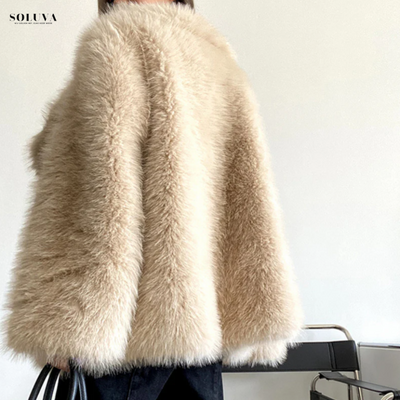 Frost Elegance - Warme Bontmantel